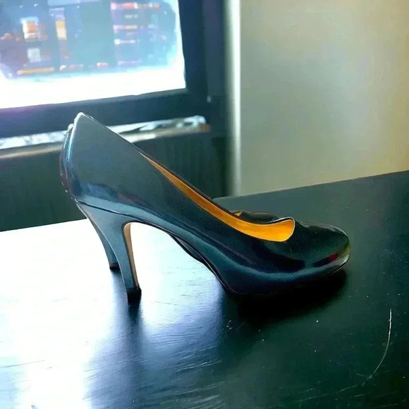 Madden  Girl Shiny Turquoise Patent Leather Heels w Hidden Platform Size 9.5 W - Picture 4 of 7